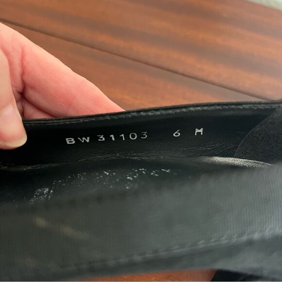 Stuart Weitzman Black Suede Heels w/ Ribbon Details. Sz 6. New w/ imperfections - Picture 8 of 12